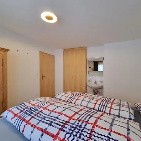 Mischi 5 Apartment