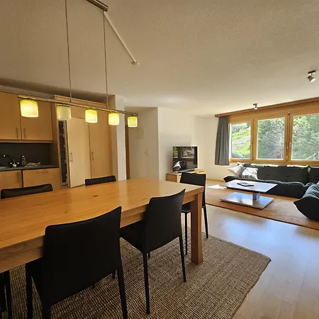Apartament Mischi 5 *